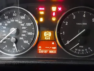2013 BMW X1 xDrive28i z VIN WBAVL1C50DVR82757, wystawiony jako IAAI lot #42431997 z przebiegiem 225 137 mil mil oraz . Historia ofert i sprzedaży dostępna na DreamBid. Obrazek 7.