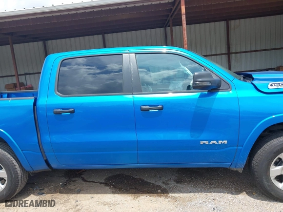 2025 Ram 1500 Big Horn with VIN 1C6SRFFP2SN562047, listed as a IAAI auction lot 42087415 with 27,583 mi miles. Bid and sale history available at carsss.com. Image 14.