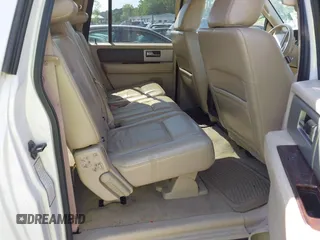 2011 Ford Expedition Max XLT z VIN 1FMJK1H57BEF44680, wystawiony jako IAAI lot #42052578 z przebiegiem 171 357 mil mil oraz . Historia ofert i sprzedaży dostępna na DreamBid. Obrazek 8.