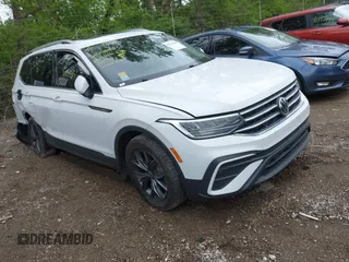 2022 Volkswagen Tiguan SE with VIN 3VV3B7AX4NM125651, listed as a IAAI auction lot 42114490 with 67,628 mi miles and . Bid and sale history available at DreamBid. Image 1.