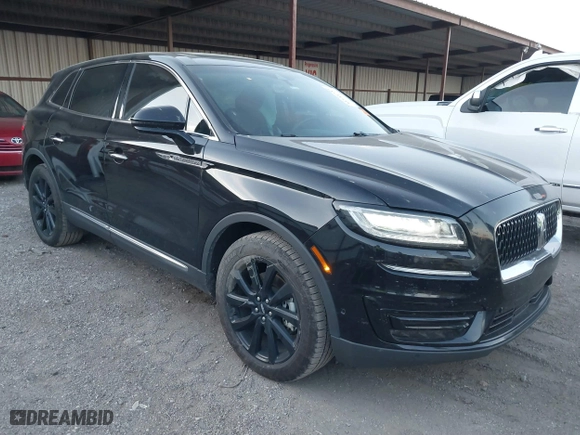 2020 Lincoln Nautilus Reserve with VIN 2LMPJ6K95LBL24977, listed as a IAAI auction lot 41141737 with 56,641 mi miles. Bid and sale history available at carsss.com. Image 1.