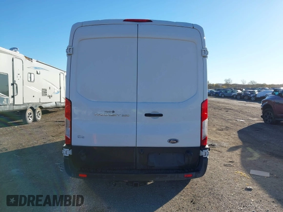 2017 Ford Transit z VIN 1FTYR2CMXHKA39469, wystawiony jako IAAI lot #41052341 z przebiegiem 153 613 mil mil oraz . Historia ofert i sprzedaży dostępna na DreamBid. Obrazek 16.