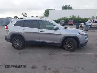 2017 Jeep Cherokee Limited with VIN 1C4PJLDB6HW526697, listed as a IAAI auction lot 42760984 with 191,897 mi miles and . Bid and sale history available at DreamBid. Image 13.