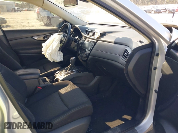 2019 Nissan Rogue SV with VIN JN8AT2MT9KW263300, listed as a IAAI auction lot 41853629 with 104,654 mi miles and . Bid and sale history available at carsss.com. Image 5.