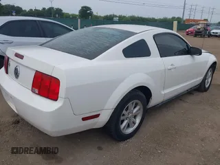 2007 Ford Mustang Deluxe with VIN 1ZVFT80N875359456, listed as a IAAI auction lot 42205108 with 75,588 mi miles and . Bid and sale history available at carsss.com. Image 4.