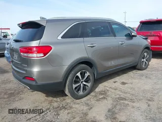 2016 Kia Sorento EX with VIN 5XYPH4A14GG002523, listed as a IAAI auction lot 41576679 with 112,787 mi miles. Bid and sale history available at carsss.com. Image 4.
