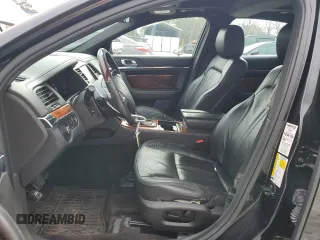 2015 Lincoln MKS z VIN 1LNHL9DK4FG603765, wystawiony jako Copart lot #47533935 z przebiegiem 75 284 mil mil oraz Szkoda całkowita • Salvage title. Historia ofert i sprzedaży dostępna na DreamBid. Obrazek 7.