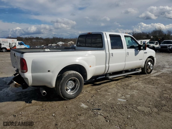 2005 Ford Super Duty F-350 DRW XL with VIN 1FTWW32P95EA56825, listed as a Copart auction lot 43002745 with 237,465 mi miles and Salvage Title. Bid and sale history available at carsss.com. Image 3.