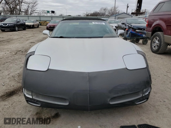 2003 Chevrolet Corvette with VIN 1G1YY32G335100634, listed as a Copart auction lot 43780385 with 85,839 mi miles and Clean Title. Bid and sale history available at carsss.com. Image 5.