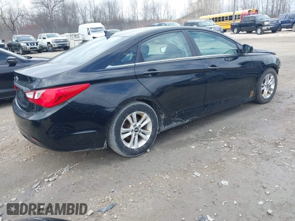 2011 Hyundai Sonata GLS with VIN 5NPEB4AC6BH015107, listed as a IAAI auction lot 42119637 with 321,079 mi miles. Bid and sale history available at carsss.com. Image 4.