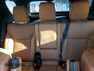 2018 Land Rover Discovery HSE Luxury with VIN SALRT2RV5JA076746, listed as a Copart auction lot 37298414 with 72,287 mi miles. Bid and sale history available at carsss.com. Image 10.