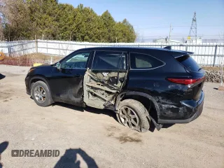 2021 Toyota Highlander L with VIN 5TDZZRAHXMS035122, listed as a Copart auction lot 48061505 with 105,773 mi miles and Clean title. Bid and sale history available at DreamBid. Image 2.
