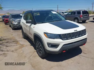 2019 Jeep Compass Trailhawk with VIN 3C4NJDDB4KT780239, listed as a IAAI auction lot 42095643 with 68,995 mi miles and . Bid and sale history available at DreamBid. Image 6.