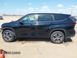2024 Toyota Highlander LE with VIN 5TDKDRBH7RS540914, listed as a IAAI auction lot 42552324 with 20,487 mi miles and . Bid and sale history available at DreamBid. Image 15.