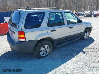 2006 Ford Escape XLS with VIN 1FMYU92Z06KA54222, listed as a IAAI auction lot 41819204 with 145,253 mi miles. Bid and sale history available at carsss.com. Image 4.