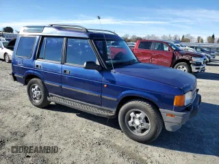 1994 Land Rover Discovery with VIN SALJY1282RA085655, listed as a Copart auction lot 87649665 with 147,779 mi miles and Clean Title. Bid and sale history available at DreamBid. Image 4.