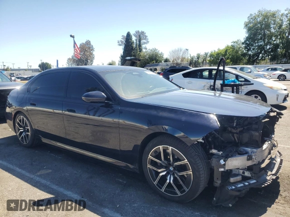 2023 BMW 7 Series 740i z VIN WBA23EH03PCN46346, wystawiony jako Copart lot #49403285 z przebiegiem 62 401 mil mil oraz Szkoda całkowita • Salvage title. Historia ofert i sprzedaży dostępna na DreamBid. Obrazek 4.