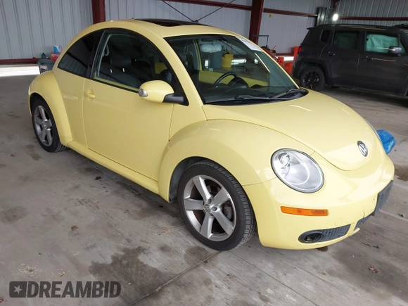 2006 Volkswagen Beetle z VIN 3VWSR31C26M406972, wystawiony jako IAAI lot #41493997 z przebiegiem 222 115 mil mil oraz . Historia ofert i sprzedaży dostępna na DreamBid. Obrazek 1.