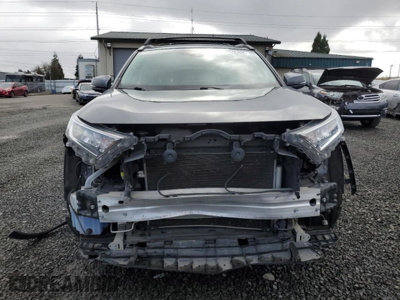 2021 Toyota RAV4 XLE Premium with VIN 2T3A1RFV9MC181112, listed as a Copart auction lot 46335305 with 69,661 mi miles and Salvage title. Bid and sale history available at DreamBid. Image 5.