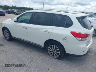 2015 Nissan Pathfinder SV with VIN 5N1AR2MN0FC707145, listed as a IAAI auction lot 41697576 with 104,252 mi miles and . Bid and sale history available at DreamBid. Image 3.