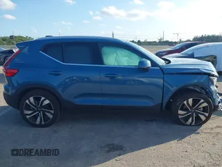 2024 Volvo XC40 Plus Bright Theme with VIN YV4L12UE3R2342939, listed as a IAAI auction lot 41527678 with 2,234 mi miles. Bid and sale history available at carsss.com. Image 13.