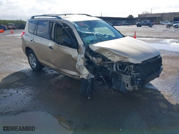 2011 Toyota RAV4 with VIN 2T3ZF4DV2BW061951, listed as a IAAI auction lot 41596684 with 86,909 mi miles. Bid and sale history available at carsss.com. Image 1.