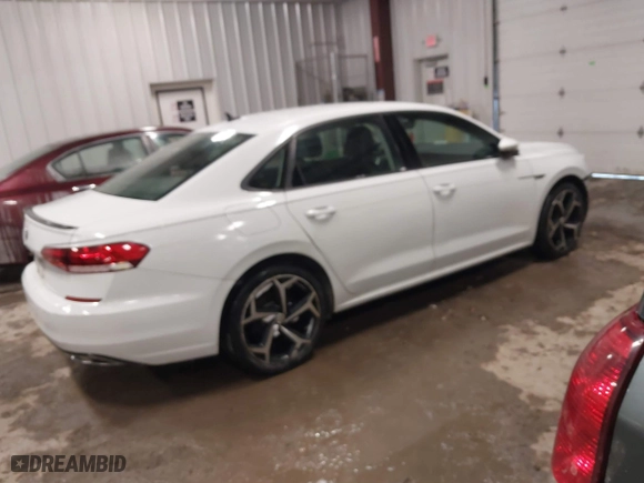 2020 Volkswagen Passat 2.0T R-Line with VIN 1VWMA7A37LC021086, listed as a IAAI auction lot 41290058 with 71,555 mi miles. Bid and sale history available at carsss.com. Image 4.