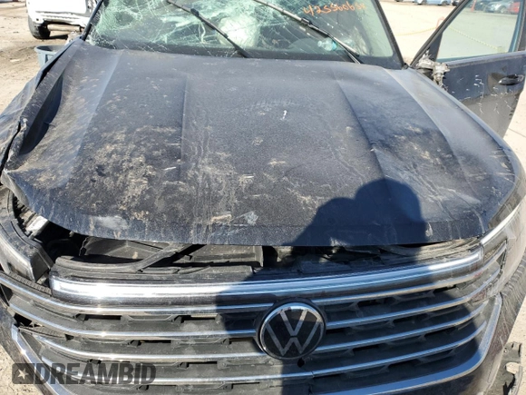 2024 Volkswagen Atlas SE with VIN 1V2LR2CA8RC515082, listed as a Copart auction lot 42556065 with Not provided miles and Salvage title. Bid and sale history available at DreamBid. Image 12.