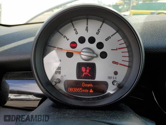 2013 MINI Hardtop with VIN WMWSU3C58DT373021, listed as a Copart auction lot 52945845 with 83,865 mi miles and Salvage Title. Bid and sale history available at DreamBid. Image 9.
