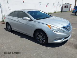 2012 Hyundai Sonata Limited z VIN 5NPEC4AC5CH370901, wystawiony jako IAAI lot #42369650 z przebiegiem 210 863 mil mil oraz . Historia ofert i sprzedaży dostępna na DreamBid. Obrazek 1.