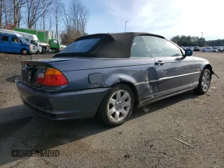 2001 BMW 3 Series 325Ci with VIN WBABS33461JY57192, listed as a Copart auction lot 83082904 with 189,529 mi miles and Salvage Title. Bid and sale history available at carsss.com. Image 3.