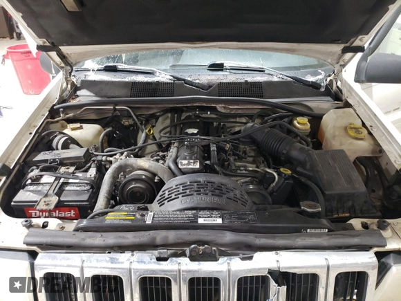 1998 Jeep Grand Cherokee Laredo with VIN 1J4GZ48SXWC183782, listed as a Copart auction lot 41700675 with 226,544 mi miles and Salvage Title. Bid and sale history available at carsss.com. Image 12.