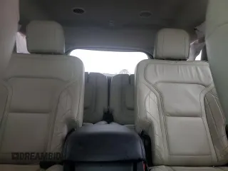2017 Ford Explorer Platinum с VIN 1FM5K8HT3HGD16732, выставлен на аукционе Copart как лот 44816295 с пробегом 122 412 миль миль и Списание • Salvage title. История ставок и продаж доступна на DreamBid. Изображение 10.