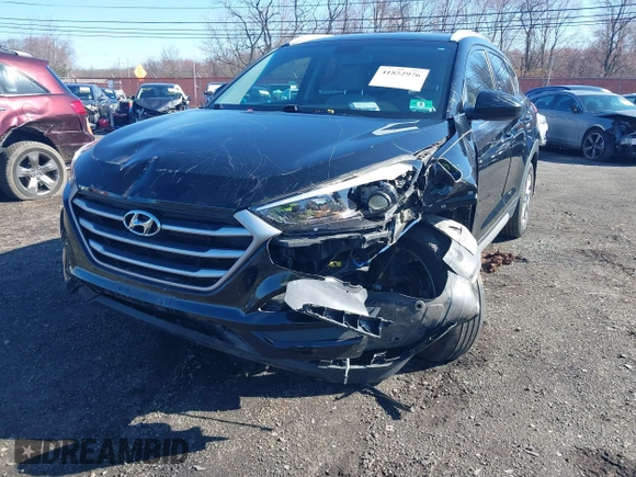 2017 Hyundai Tucson SE with VIN KM8J3CA48HU262668, listed as a IAAI auction lot 41852976 with 22,299 mi miles. Bid and sale history available at carsss.com. Image 17.