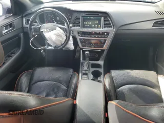 2015 Hyundai Sonata Limited z VIN 5NPE34AB4FH041831, wystawiony jako Copart lot #45515065 z przebiegiem 131 374 mil mil oraz Szkoda całkowita • Salvage title. Historia ofert i sprzedaży dostępna na DreamBid. Obrazek 8.