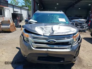 2014 Ford Explorer XLT z VIN 1FM5K8D84EGB48175, wystawiony jako IAAI lot #42188146 z przebiegiem 109 642 mil mil oraz . Historia ofert i sprzedaży dostępna na DreamBid. Obrazek 6.
