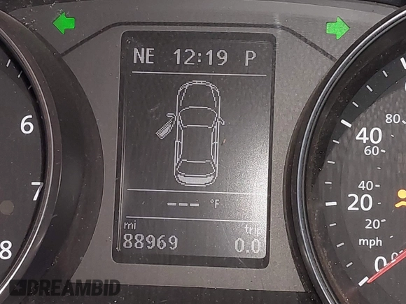 2018 Volkswagen Passat SE z VIN 1VWBA7A34JC016240, wystawiony jako IAAI lot #42339094 z przebiegiem 88 969 mil mil oraz . Historia ofert i sprzedaży dostępna na DreamBid. Obrazek 15.