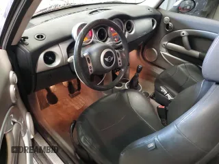 2002 MINI Hardtop with VIN WMWRC33452TC35333, listed as a Copart auction lot 44447425 with 166,353 mi miles and Salvage Title. Bid and sale history available at DreamBid. Image 8.