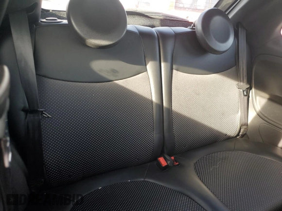 2017 FIAT 500e z VIN 3C3CFFGE6HT699377, wystawiony jako Copart lot #83835404 z przebiegiem 55 273 mil mil oraz Szkoda całkowita • Salvage title. Historia ofert i sprzedaży dostępna na DreamBid. Obrazek 10.