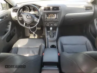 2015 Volkswagen Jetta SE с VIN 3VWD07AJ3FM221970, выставлен на аукционе Copart как лот 54586255 с пробегом 144 727 миль миль и Списание • Salvage title. История ставок и продаж доступна на DreamBid. Изображение 8.