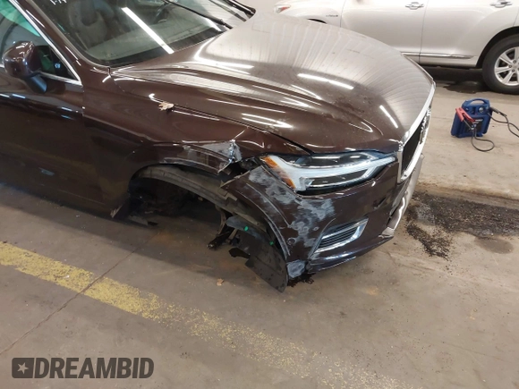 2018 Volvo XC60 Inscription Expression with VIN YV4BR0DK7J1013251, listed as a IAAI auction lot 41398412 with 74,090 mi miles and . Bid and sale history available at DreamBid. Image 6.