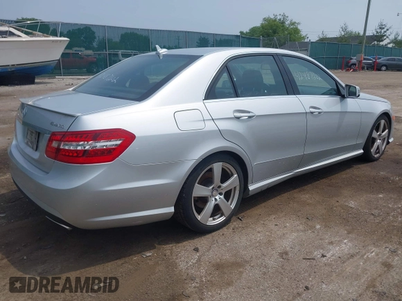 2011 Mercedes-Benz E 350 Luxury с VIN WDDHF8HB5BA467794, выставлен на аукционе IAAI как лот 42487202 с пробегом 228 854 миль миль и . История ставок и продаж доступна на DreamBid. Изображение 4.
