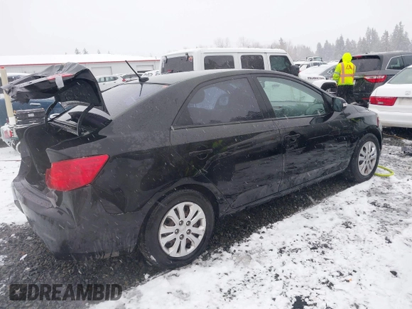 2010 Kia Forte EX z VIN KNAFU4A26A5181676, wystawiony jako IAAI lot #41579553 z przebiegiem 76 317 mil mil oraz . Historia ofert i sprzedaży dostępna na DreamBid. Obrazek 4.