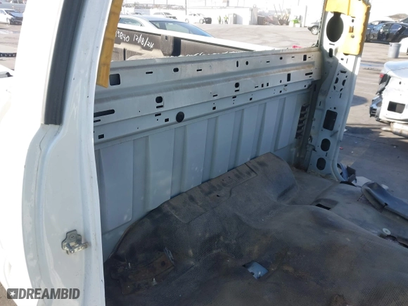 2006 Chevrolet Silverado 1500 Work Truck with VIN 1GCEC14V66E127405, listed as a IAAI auction lot 41279319 with 1 mi miles. Bid and sale history available at carsss.com. Image 8.