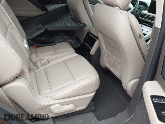 2022 Lincoln Aviator Reserve z VIN 5LM5J7WC7NGL17505, wystawiony jako IAAI lot #42127205 z przebiegiem 35 018 mil mil oraz . Historia ofert i sprzedaży dostępna na DreamBid. Obrazek 8.