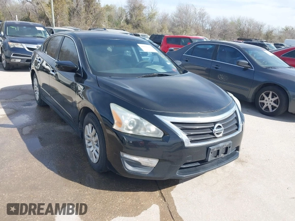 2015 Nissan Altima 2.5 SV with VIN 1N4AL3AP4FC413903, listed as a IAAI auction lot 41821116 with 291,006 mi miles. Bid and sale history available at carsss.com. Image 1.