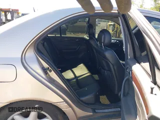 2001 Mercedes-Benz C 230/260/280/320 z VIN WDBRF61JX1F094000, wystawiony jako IAAI lot #42291768 z przebiegiem 98 166 mil mil oraz . Historia ofert i sprzedaży dostępna na DreamBid. Obrazek 8.