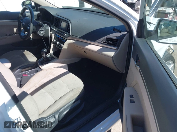 2020 Hyundai Elantra SE z VIN 5NPD74LF3LH503856, wystawiony jako IAAI lot #42320446 z przebiegiem 122 629 mil mil oraz . Historia ofert i sprzedaży dostępna na DreamBid. Obrazek 5.