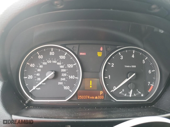 2013 BMW 1 Series 128i with VIN WBAUP9C58DVS94861, listed as a Copart auction lot 86091204 with 250,374 mi miles and Clean Title. Bid and sale history available at carsss.com. Image 9.