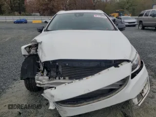 2017 Volvo V60 z VIN YV440MWKXH1040994, wystawiony jako Copart lot #81419934 z przebiegiem Nie podano mil oraz Szkoda całkowita • Salvage title. Historia ofert i sprzedaży dostępna na DreamBid. Obrazek 5.